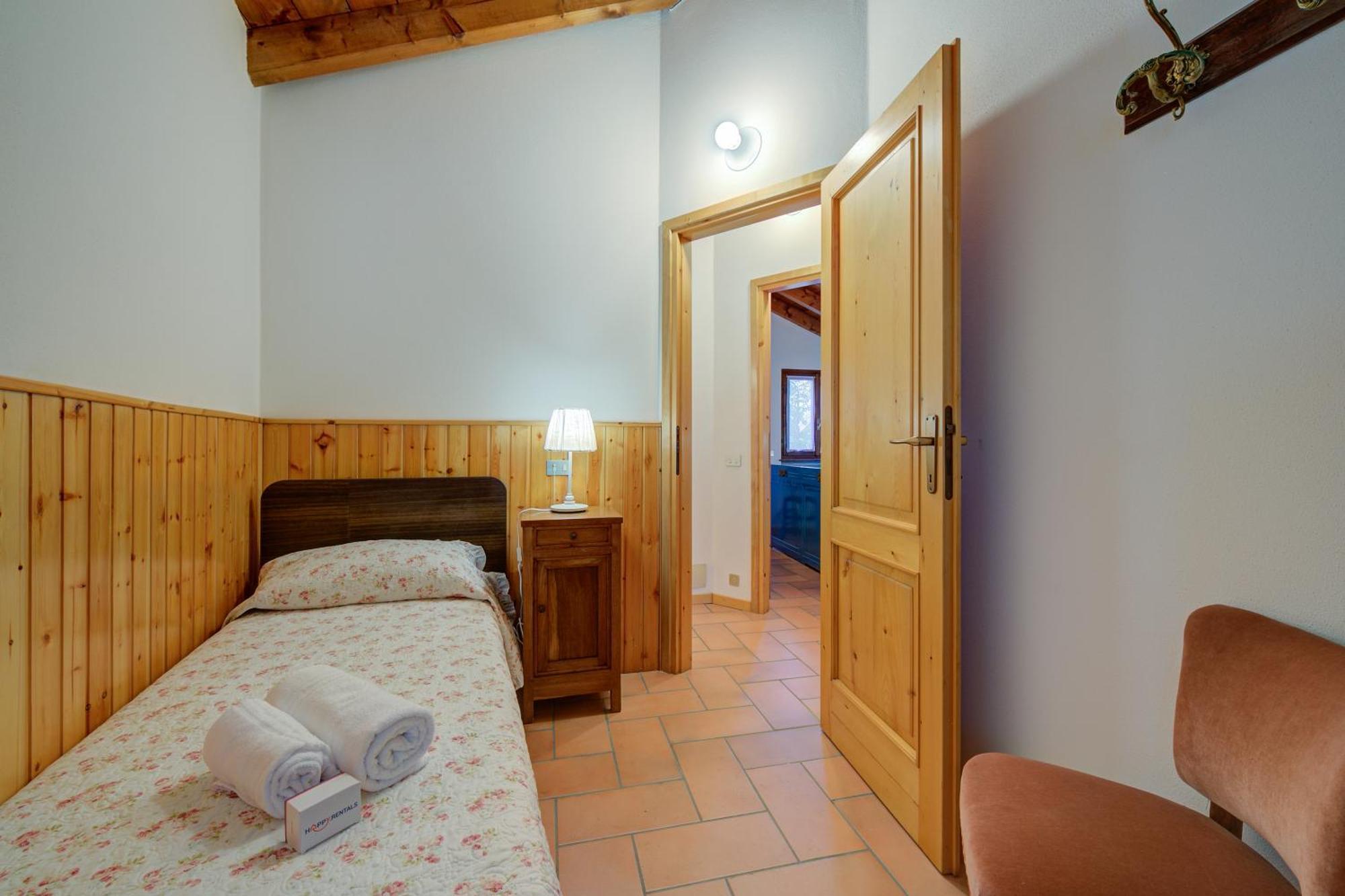 Villa Il Castagno Few Min From Beach - Happy Rentals Castelveccana Exterior photo